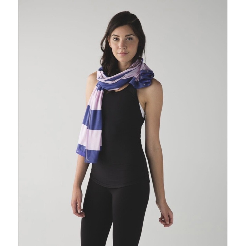 Lululemon Vinyasa Scarf Blue Pink Striped Snap Infinity Wrap‎ OS Athleisure